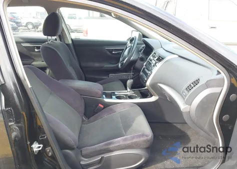 2013 Nissan Altima 2.5 S z USA, uszkodzony, nr VIN 1N4AL3AP5DC174553